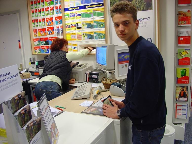 changing some money in halsteren. the lady wasn't very pleased that we took some pics there :(